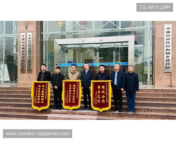 场边球童敏捷服务，比赛流畅性获赞誉认可